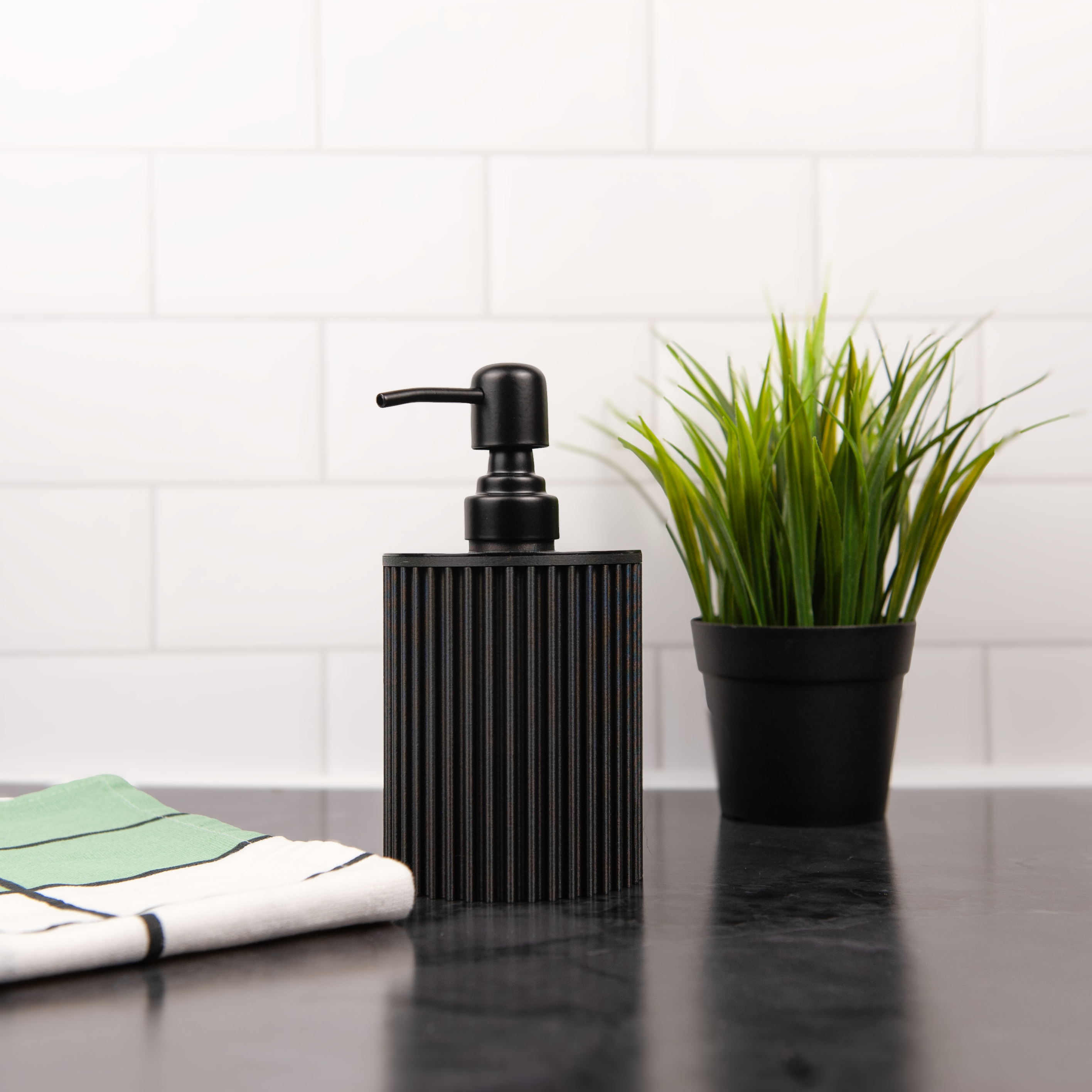 Modern Matte Fluted Soap Dispenser – 12oz (Black or Cream)