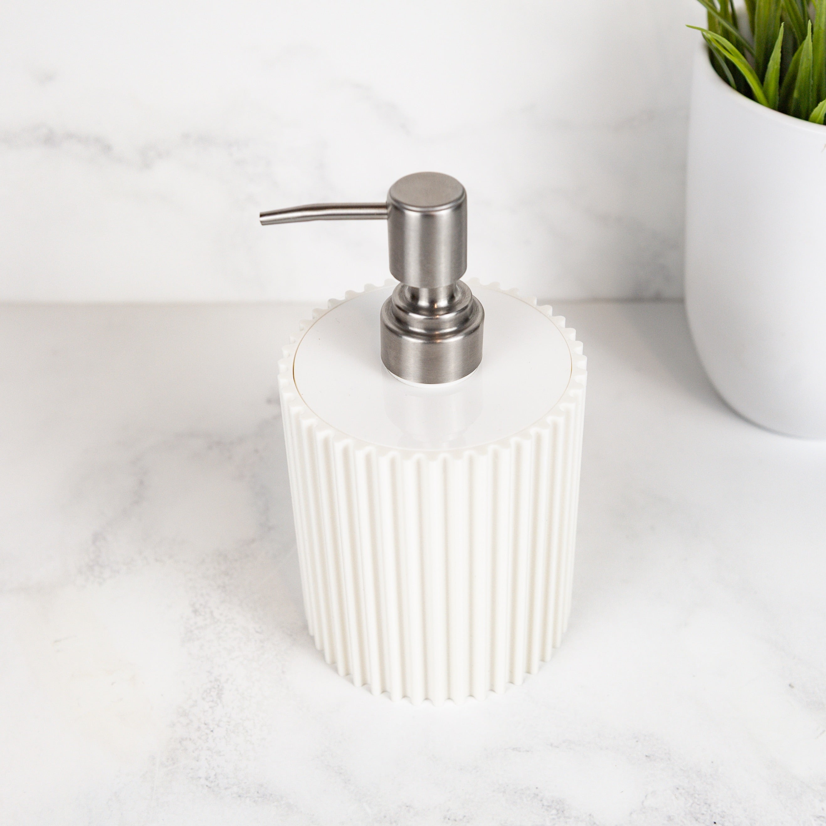 Modern Matte Fluted Soap Dispenser – 12oz (Black or Cream)